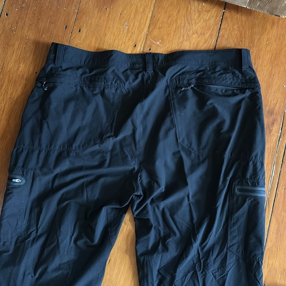 LL Bean pants - Picture 4 of 4